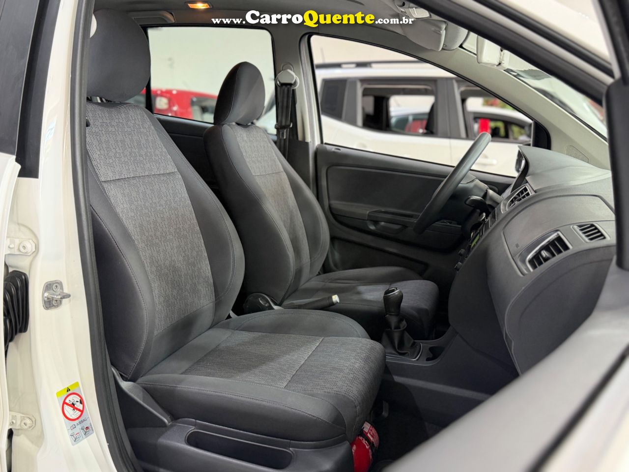 VOLKSWAGEN FOX 1.6 MI 8V 2014 - Loja