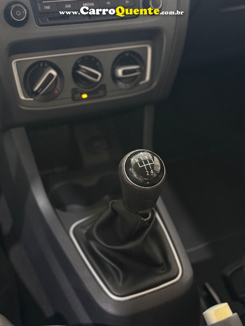 VOLKSWAGEN FOX 1.6 MI 8V 2014 - Loja