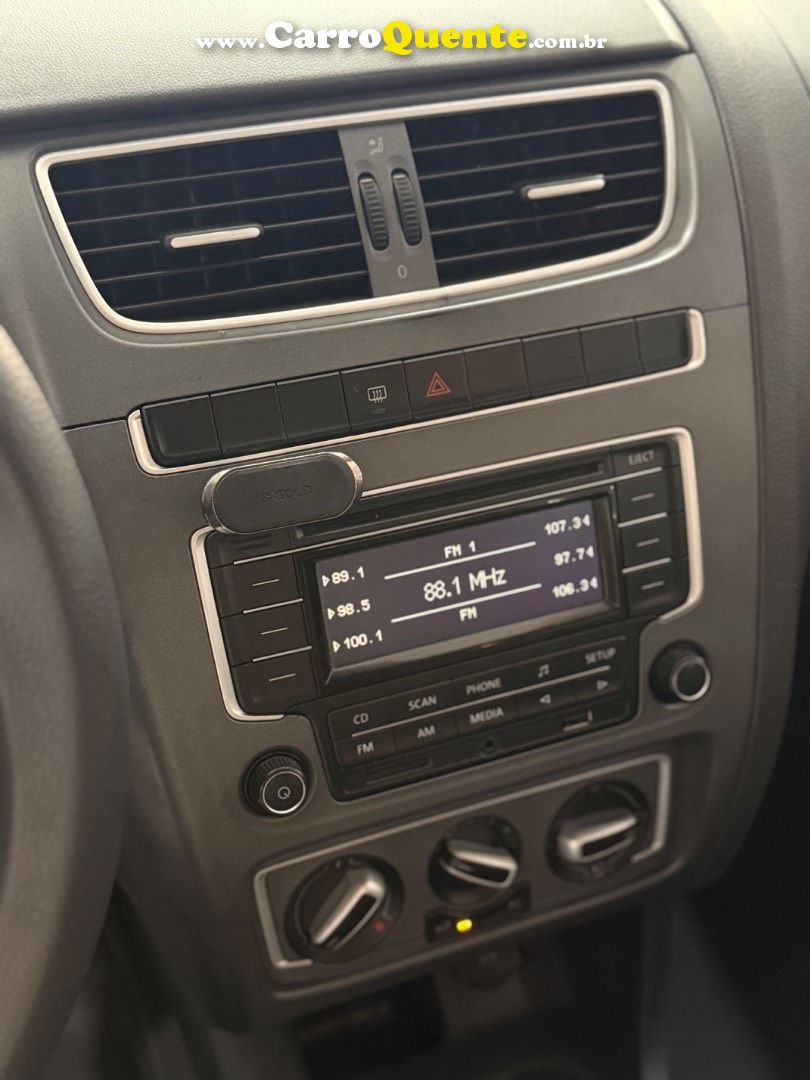 VOLKSWAGEN FOX 1.6 MI 8V 2014 - Loja