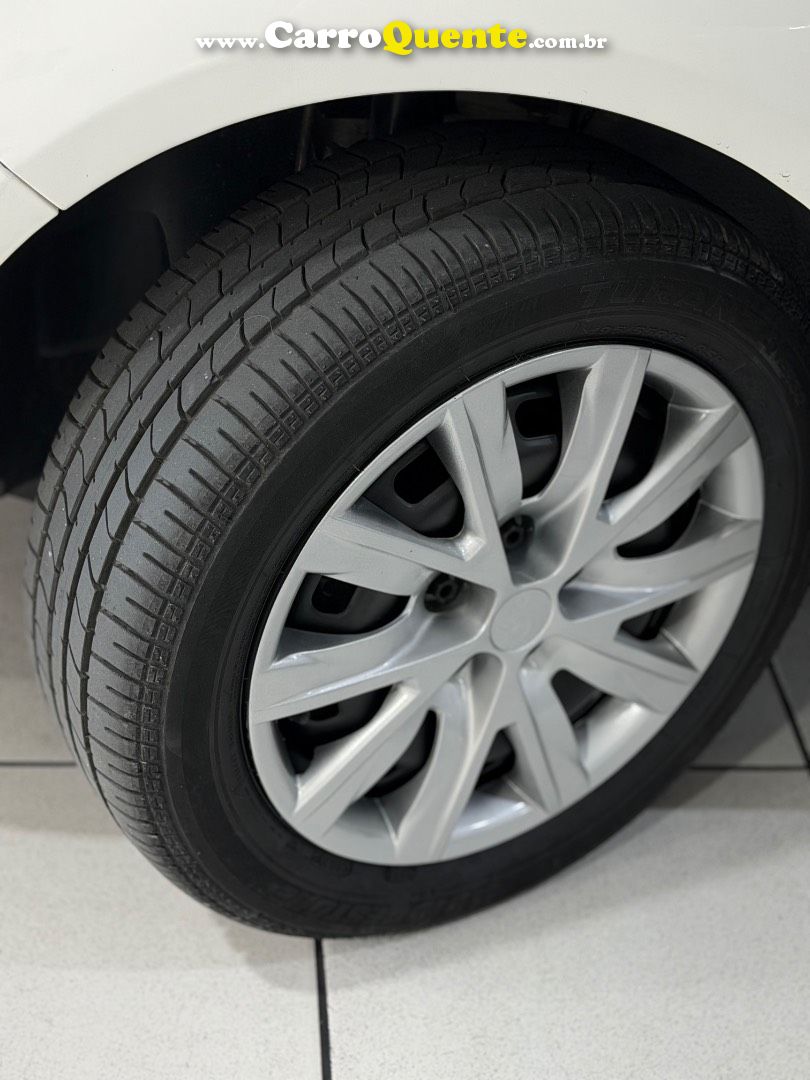 VOLKSWAGEN FOX 1.6 MI 8V 2014 - Loja