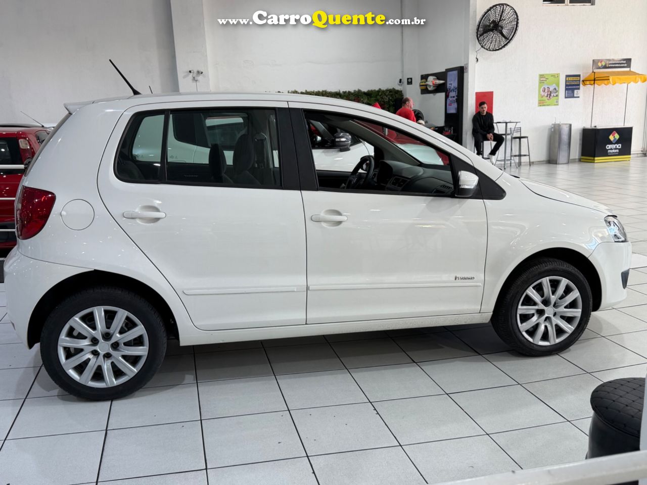 VOLKSWAGEN FOX 1.6 MI 8V 2014 - Loja