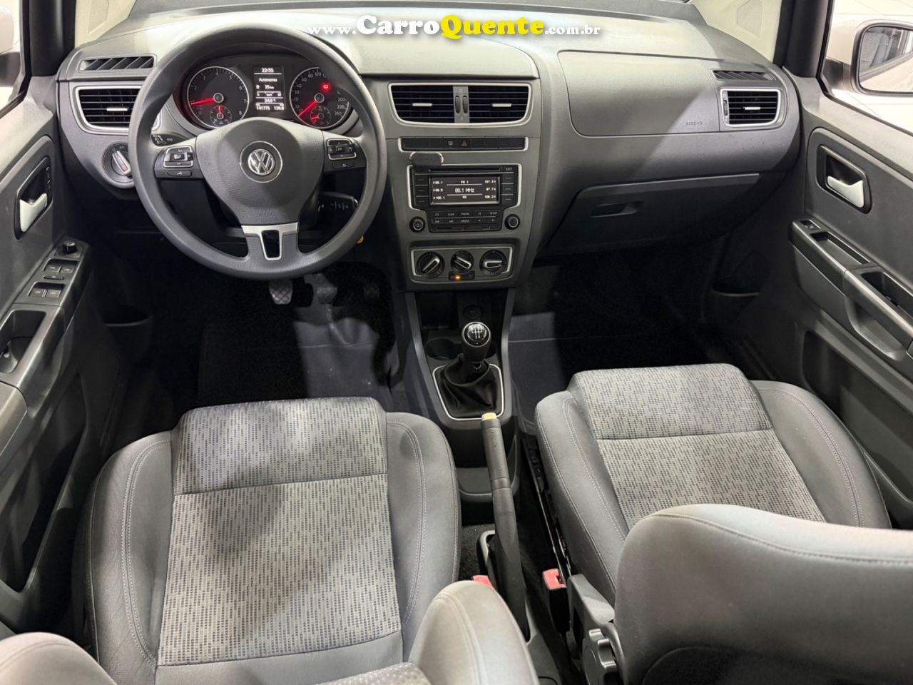 VOLKSWAGEN FOX 1.6 MI 8V 2014 - Loja