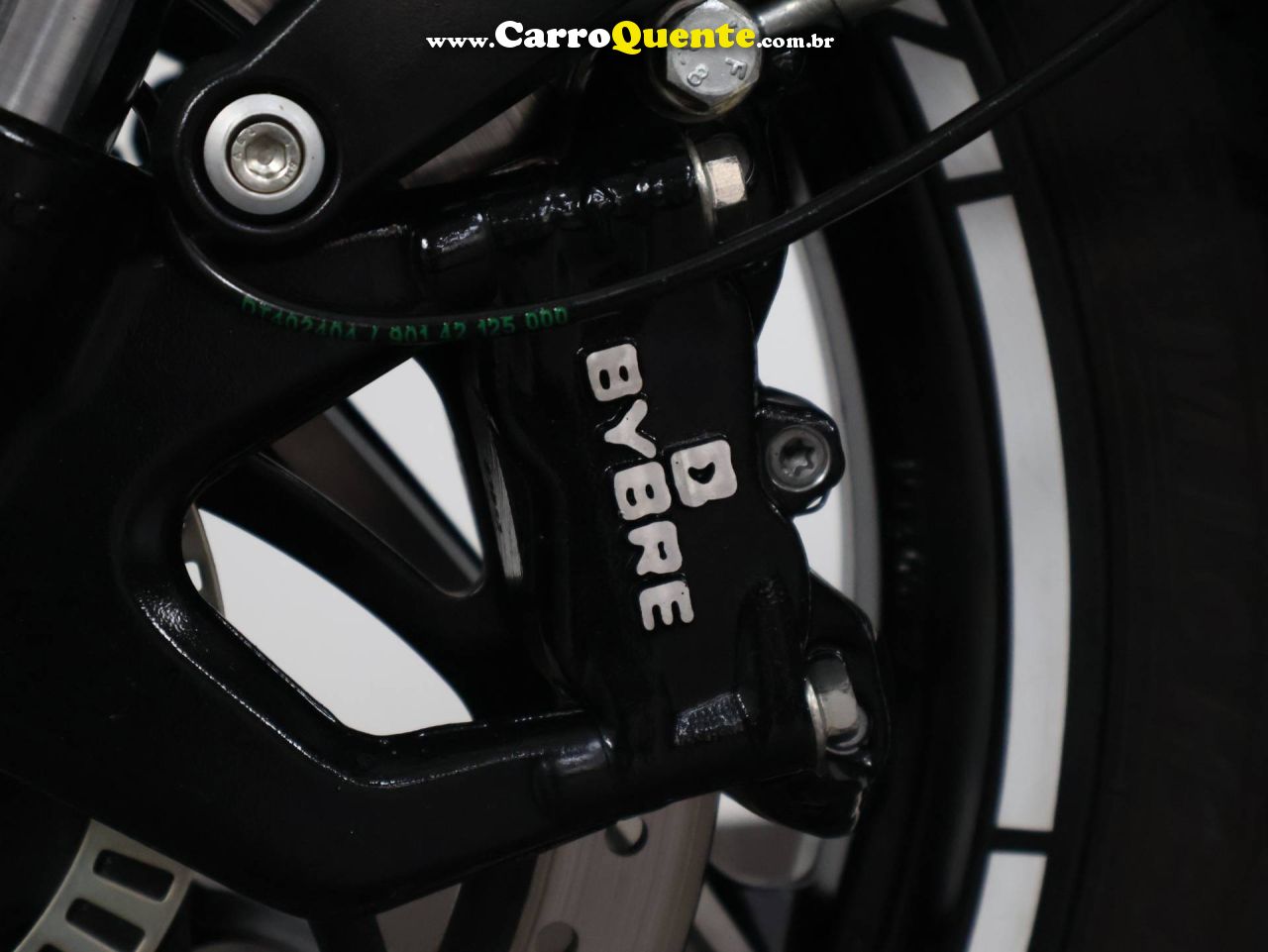 BAJAJ DOMINAR 400 2024 - Loja