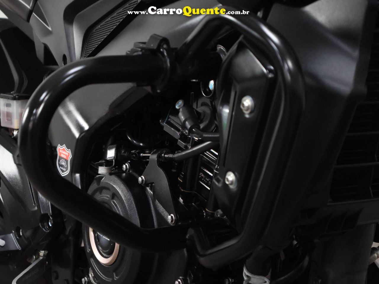 BAJAJ DOMINAR 400 2024 - Loja