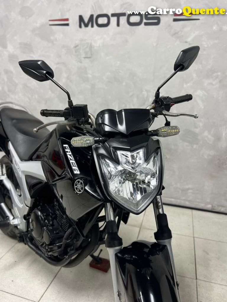 YAMAHA    FAZER 250   PRETO 2012 250 GASOLINA - Loja