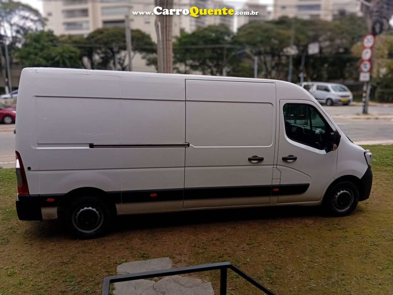 RENAULT   MASTER 2.3 DCI EXTRA FURGÃO 16V DIESEL   BRANCO 2024 2.3 DIESEL - Loja