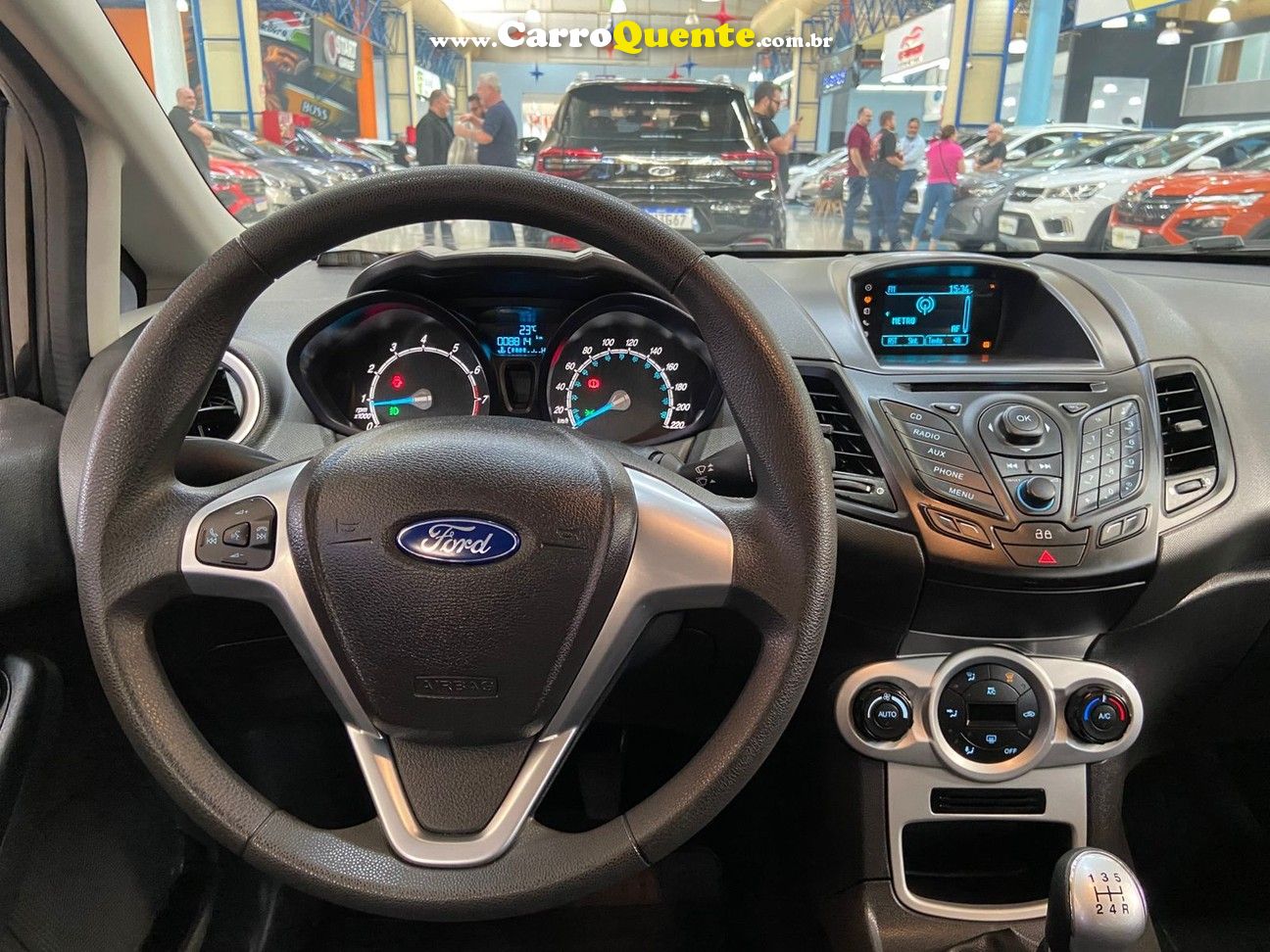 FORD FIESTA 1.6 SE HATCH 16V 2014 - Loja