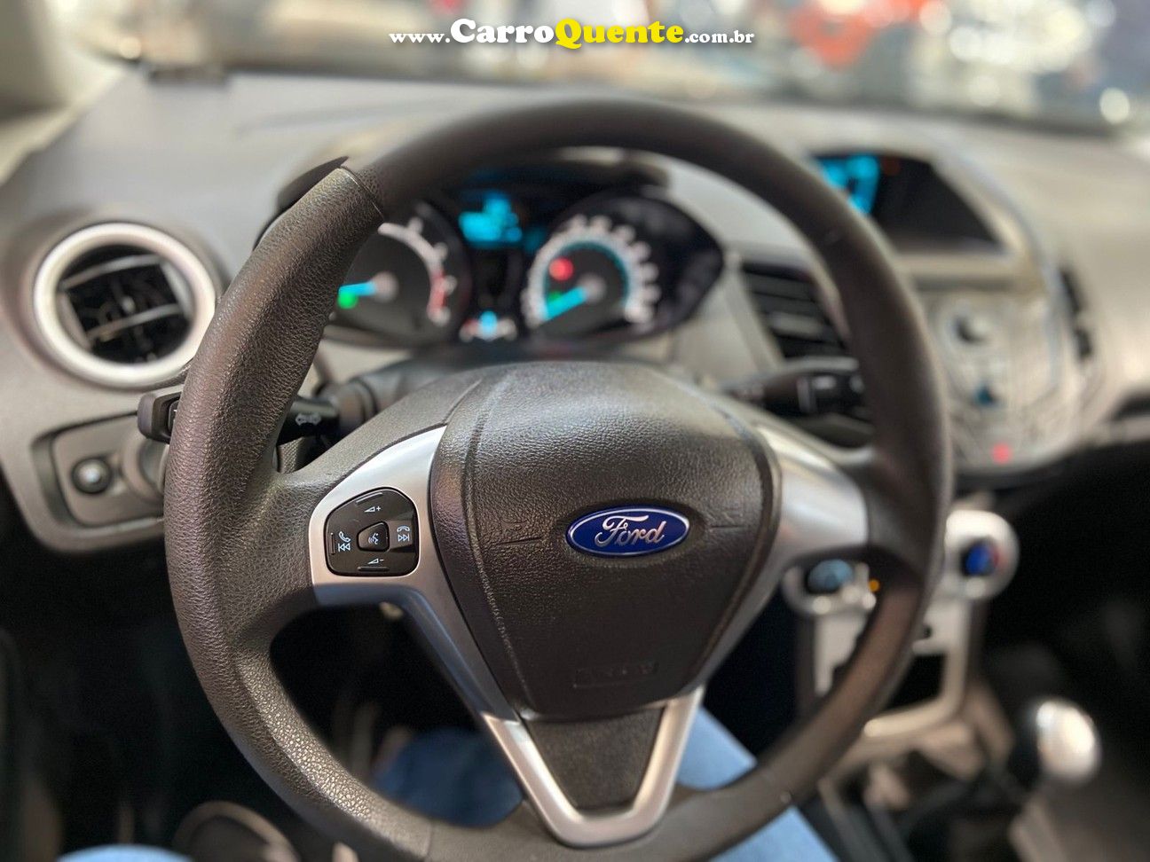 FORD FIESTA 1.6 SE HATCH 16V 2014 - Loja