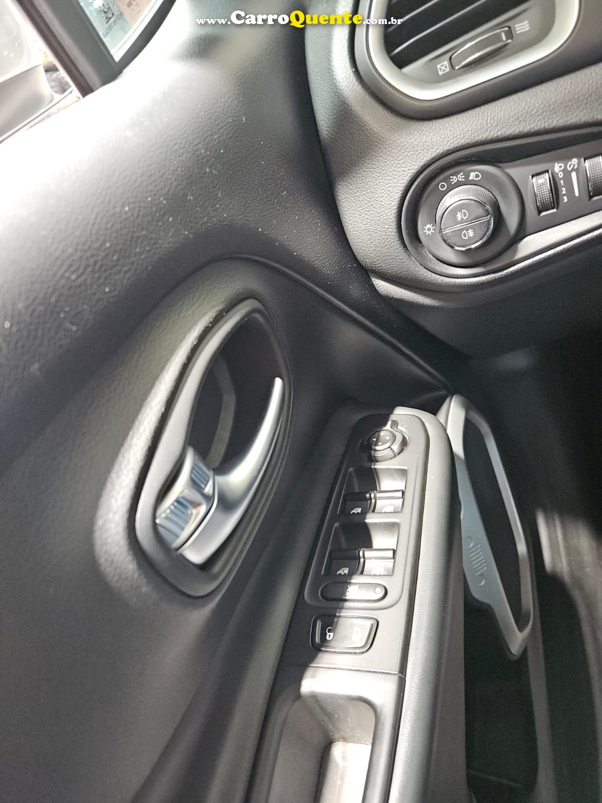 JEEP RENEGADE 1.8 16V LONGITUDE 2021 - Loja