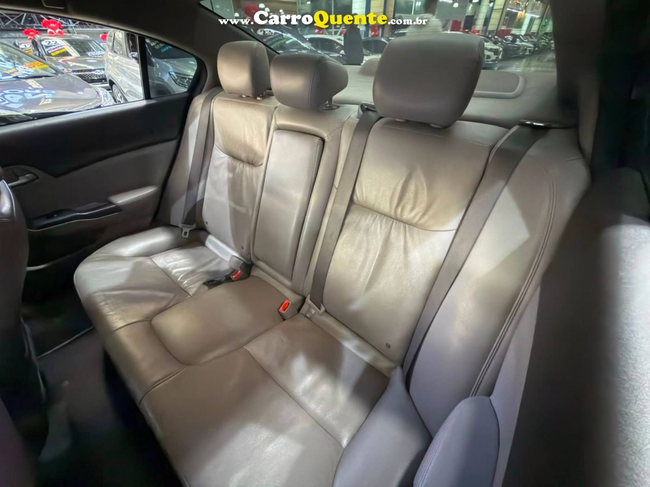 HONDA CIVIC 1.8 LXS 16V 2013 - Loja