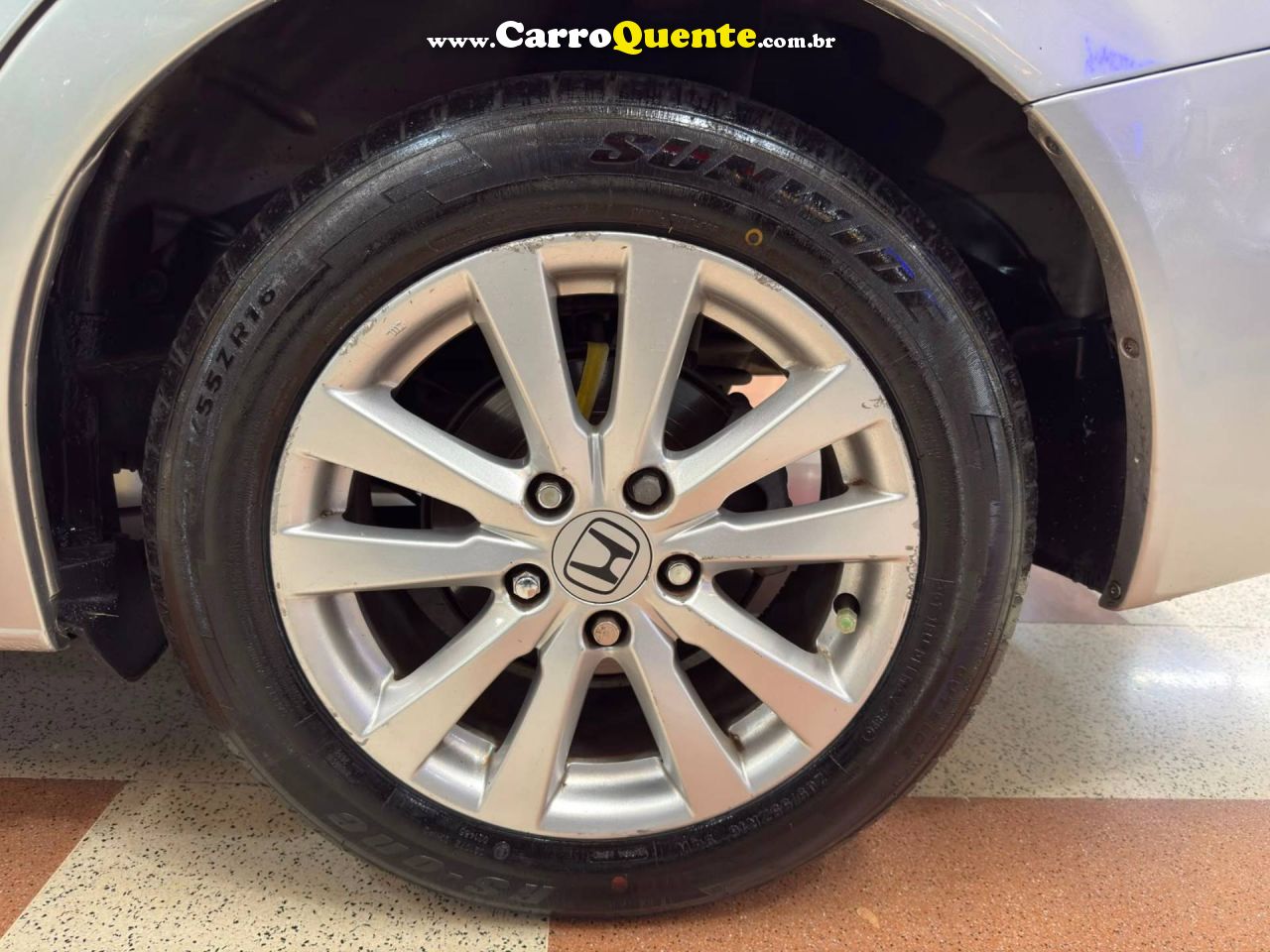 HONDA CIVIC 1.8 LXS 16V 2013 - Loja