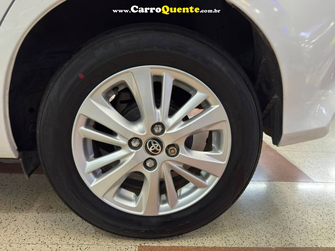 TOYOTA YARIS 1.3 16V XL PLUS TECH MULTIDRIVE 2019 - Loja