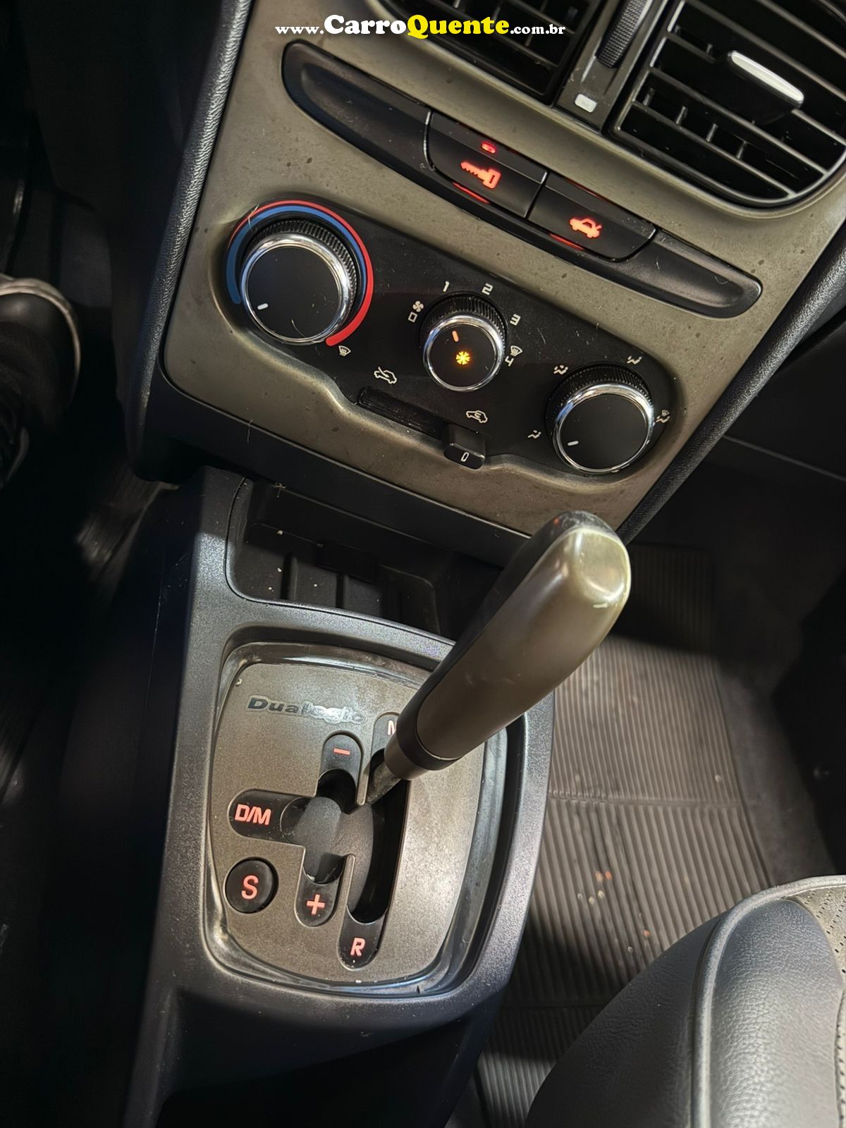 FIAT IDEA 1.8 MPI ADVENTURE 16V 2015 - Loja