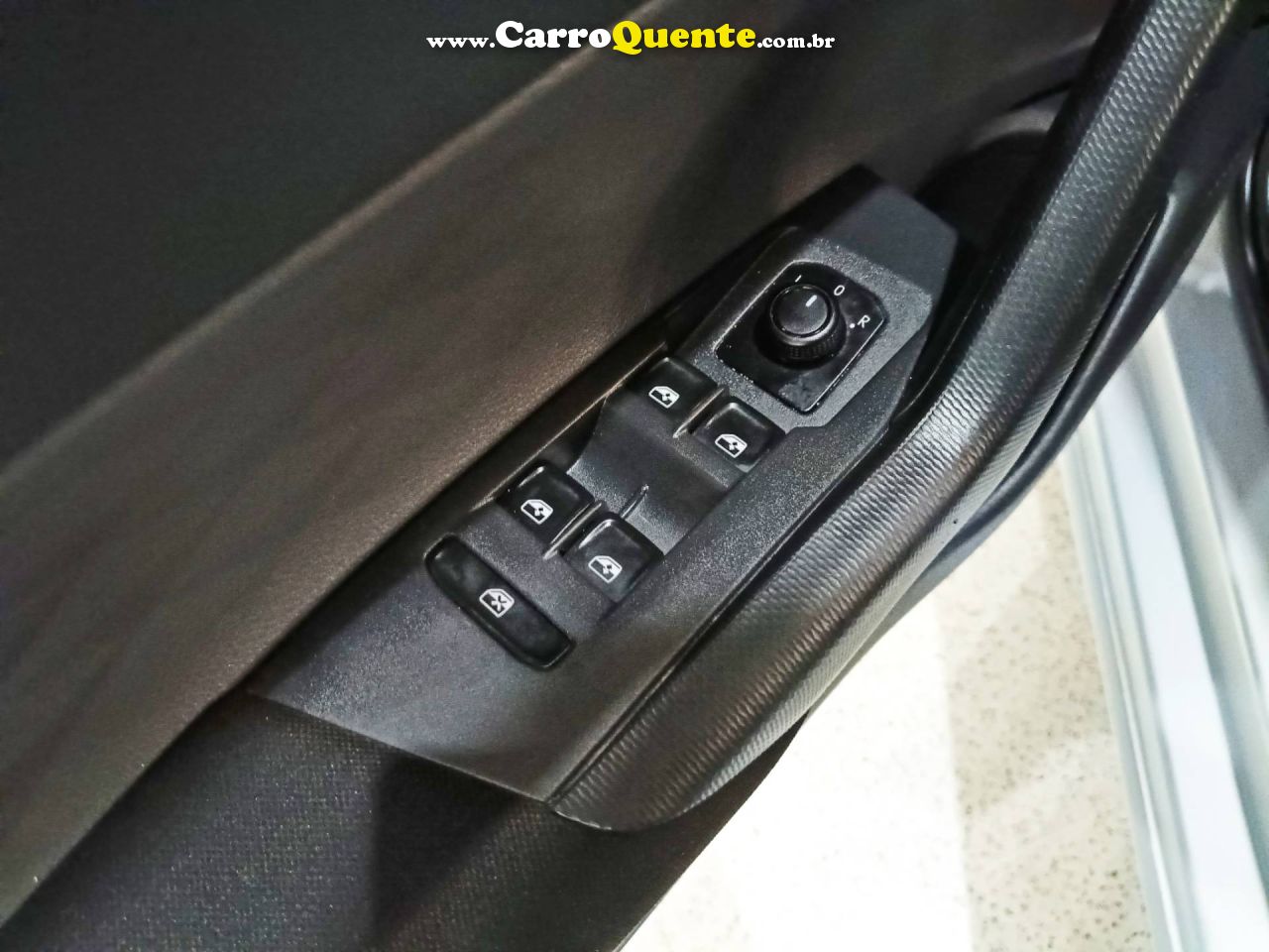 VOLKSWAGEN POLO 1.0 170 TSI COMFORTLINE 2025 - Loja
