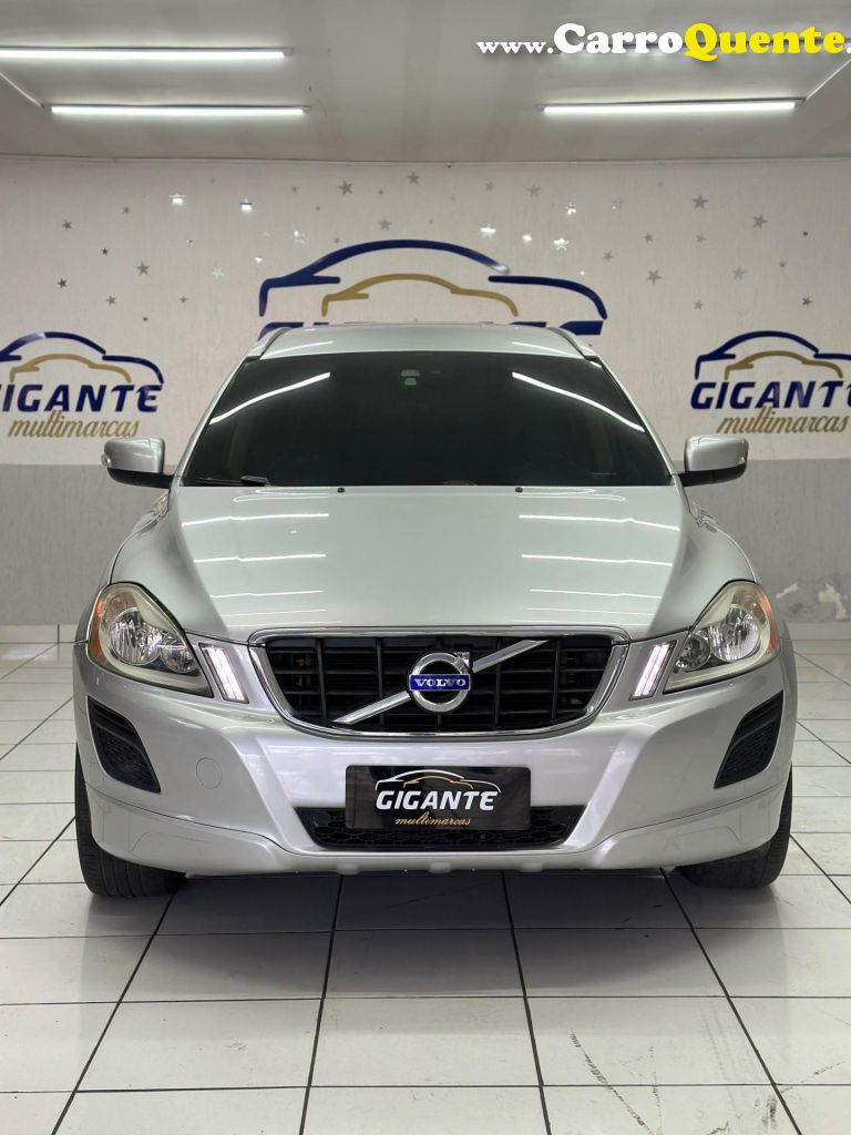 VOLVO   XC60 3.0 AWD AUT.   PRATA 2011 3.0 GASOLINA - Loja