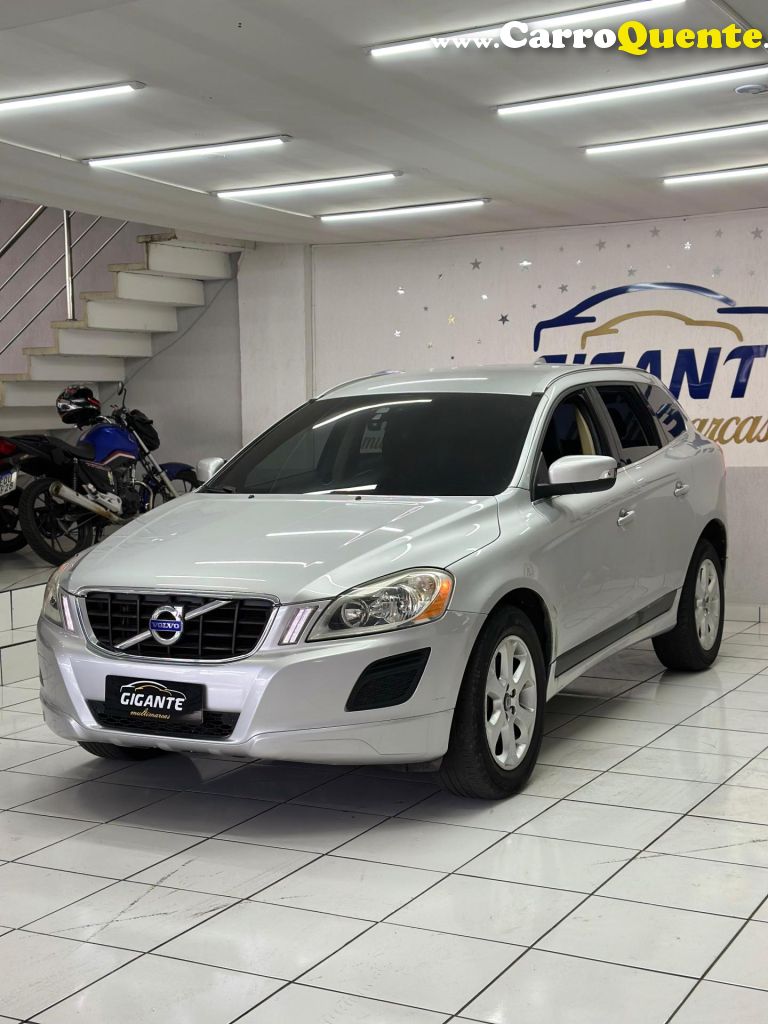 VOLVO   XC60 3.0 AWD AUT.   PRATA 2011 3.0 GASOLINA - Loja