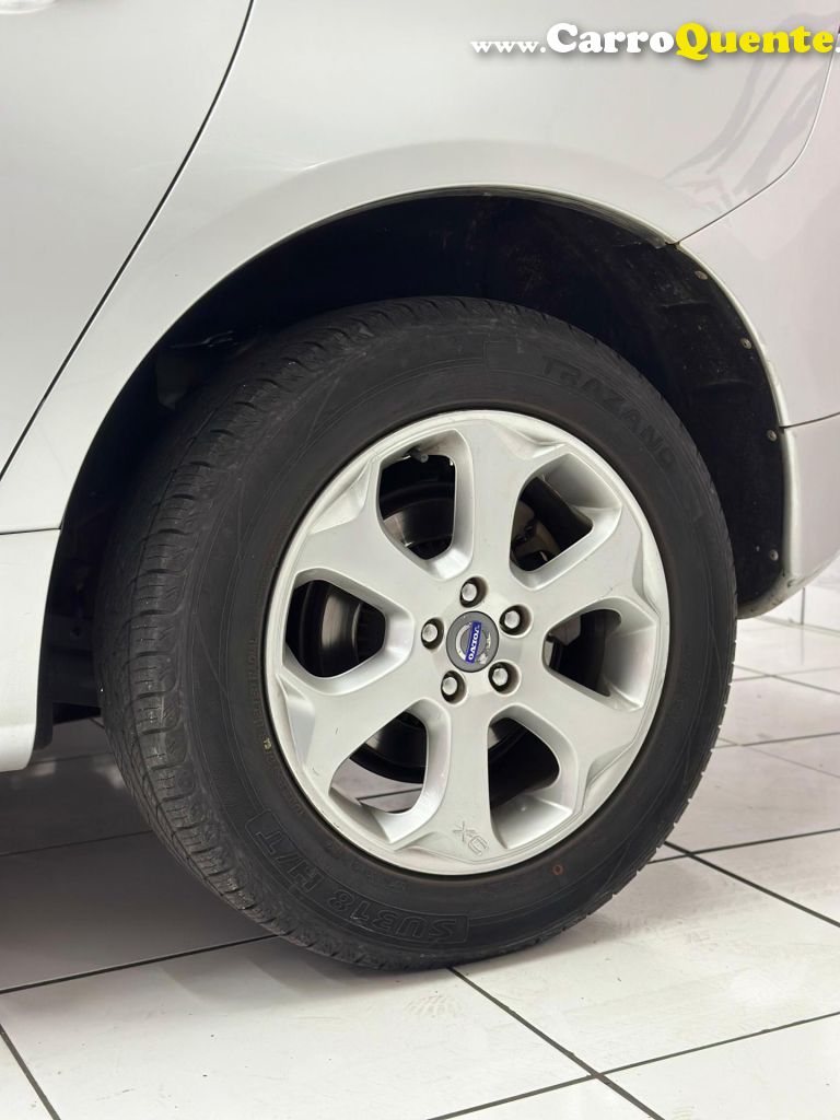 VOLVO   XC60 3.0 AWD AUT.   PRATA 2011 3.0 GASOLINA - Loja
