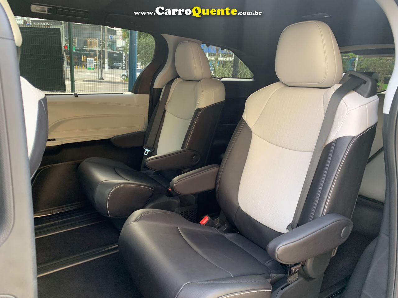 TOYOTA   2.5 VVT-I HYBRID XSE CVT   PRETO 2026 5.6 GASOLINA E ELÉTRICO - Loja