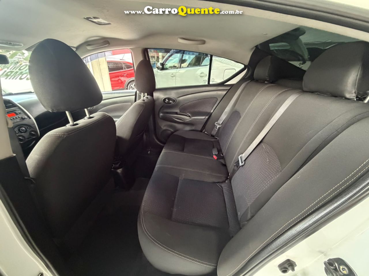 NISSAN   VERSA SV 1.6 16V FLEXSTART 4P AUT.   BRANCO 2019 1.6 GASOLINA - Loja