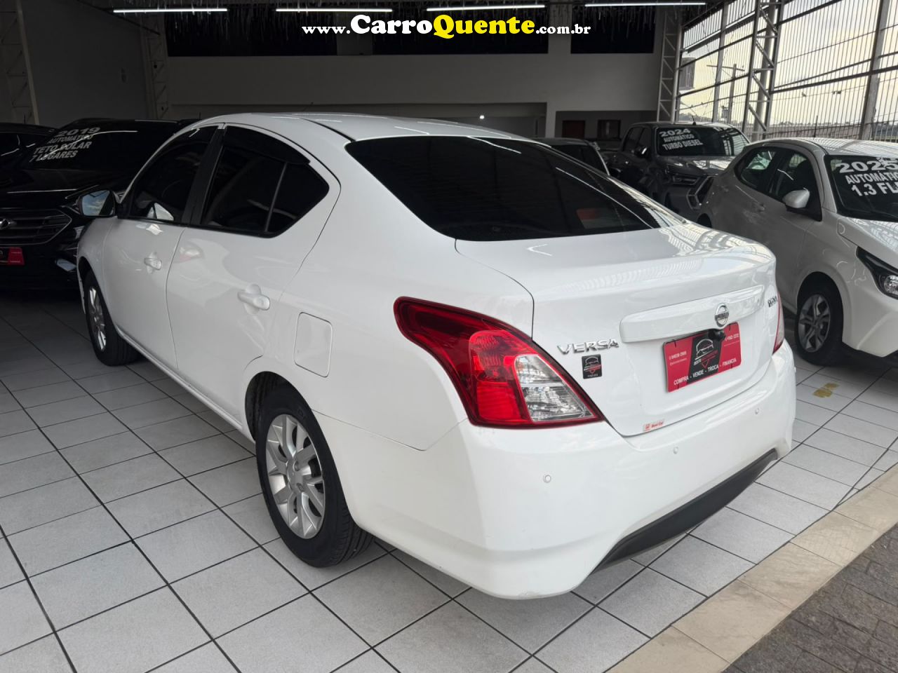 NISSAN   VERSA SV 1.6 16V FLEXSTART 4P AUT.   BRANCO 2019 1.6 GASOLINA - Loja