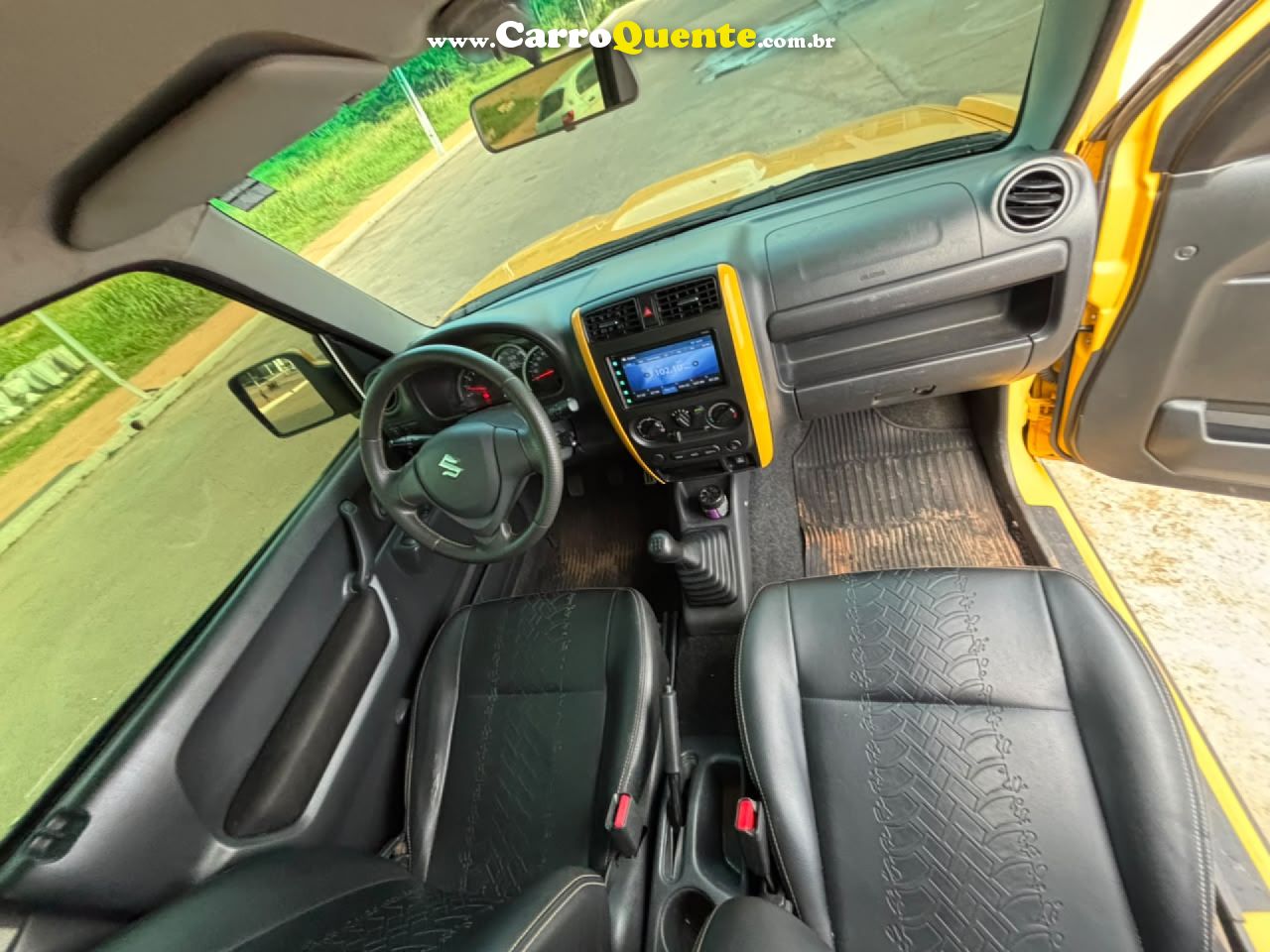 SUZUKI   JIMNY 4SPORT DESERT 1.3 16V   AMARELO 2019 1.3 GASOLINA - Loja