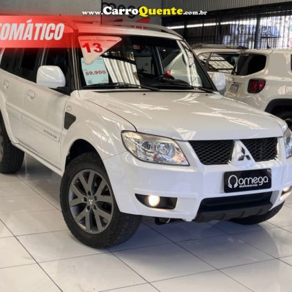 MITSUBISHI   PAJERO TR4 2.0 FLEX 16V 4X2 AUT.   BRANCO 2013 2.0 FLEX