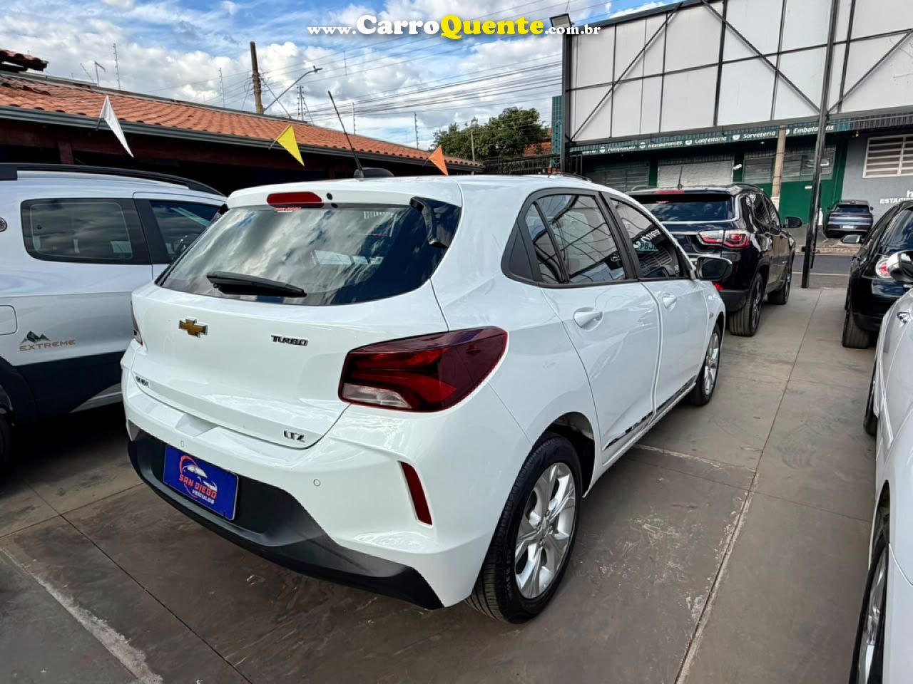 CHEVROLET   ONIX HATCH LTZ 1.0 12V TB FLEX 5P MEC.   BRANCO 2023 1.0 FLEX - Loja