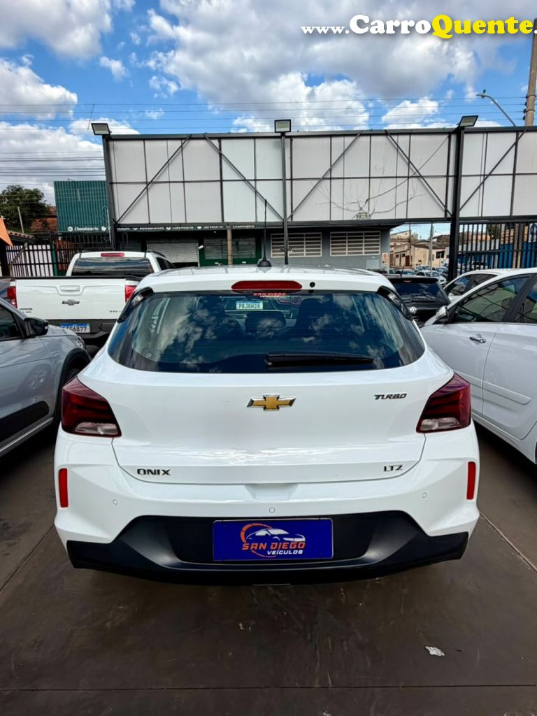 CHEVROLET   ONIX HATCH LTZ 1.0 12V TB FLEX 5P MEC.   BRANCO 2023 1.0 FLEX - Loja