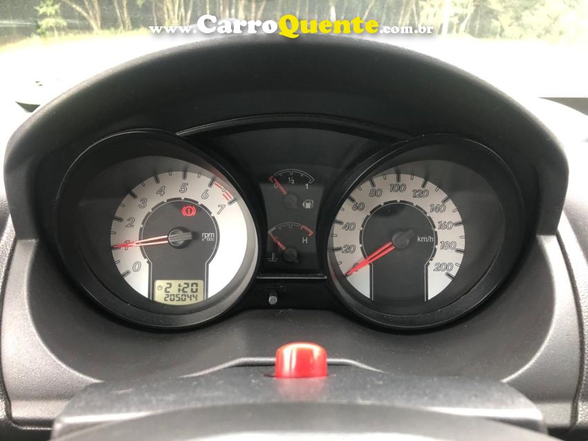 Ford FIESTA 1.0 MPI SEDAN 8V FLEX 4P MANUAL - Loja