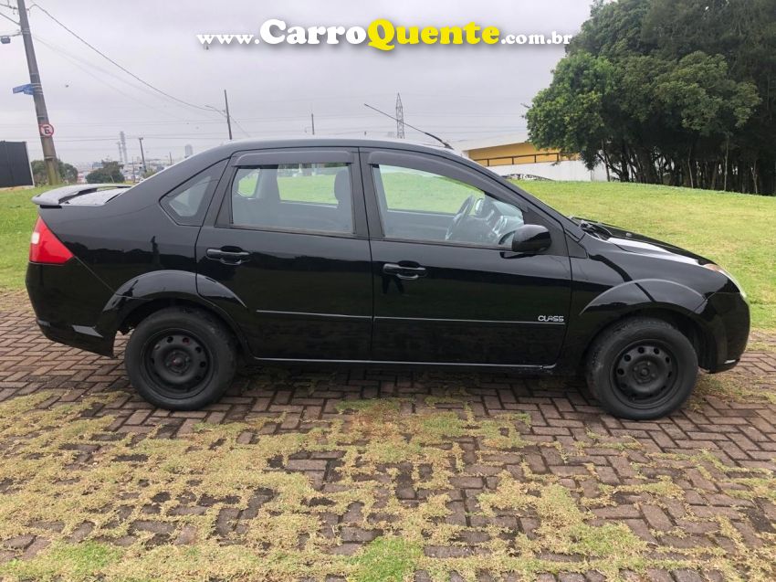 Ford FIESTA 1.0 MPI SEDAN 8V FLEX 4P MANUAL - Loja