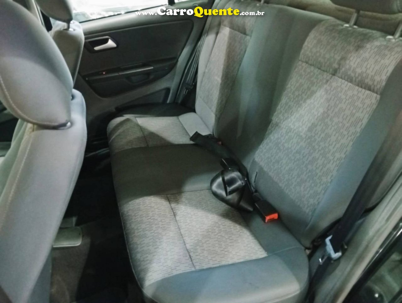 VOLKSWAGEN FOX 1.0 MI 8V 2014 - Loja