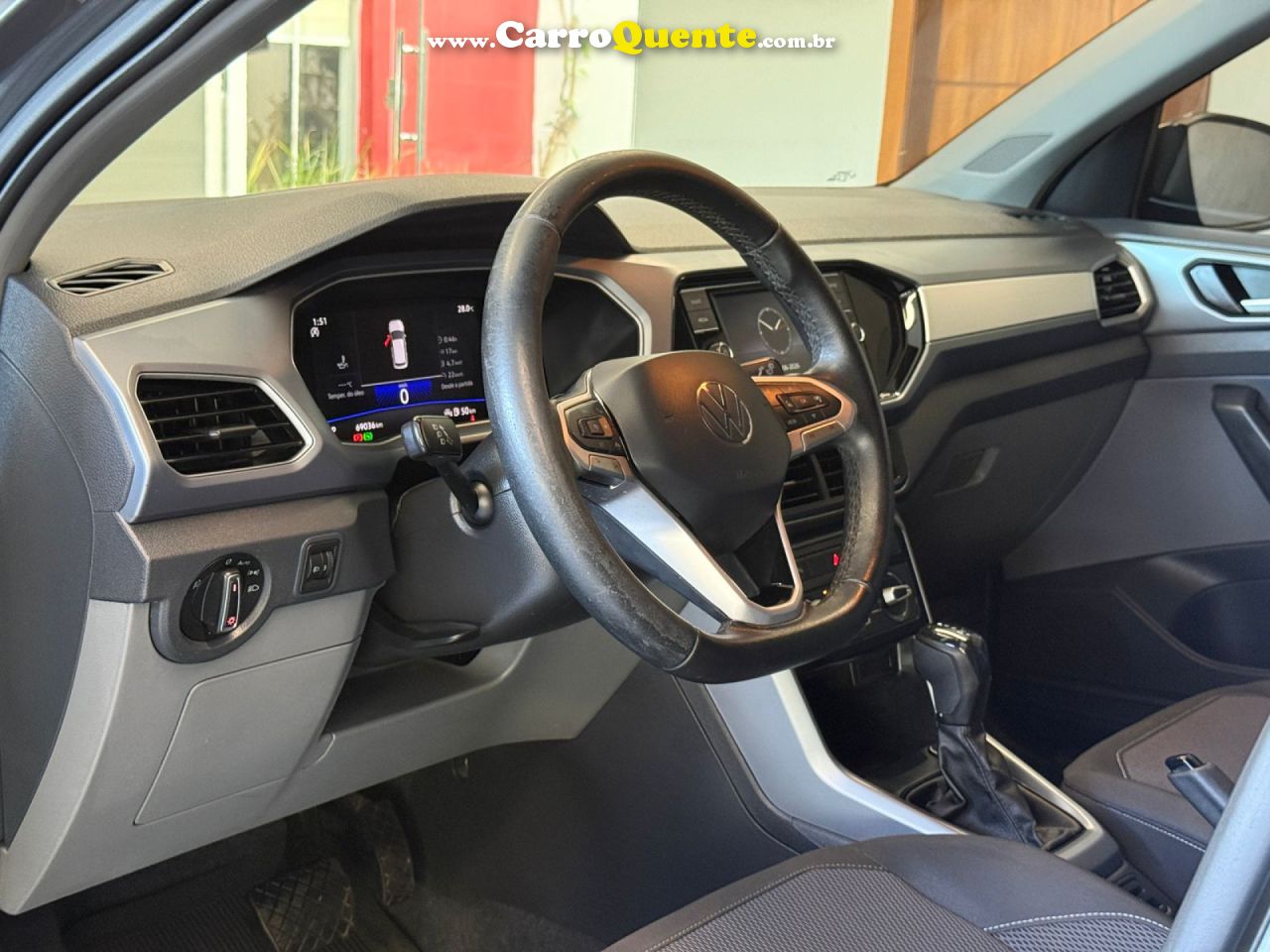 VOLKSWAGEN   T-CROSS 200 TSI 1.0  FLEX 12V 5P AUT.   CINZA 2024 1.0 FLEX - Loja