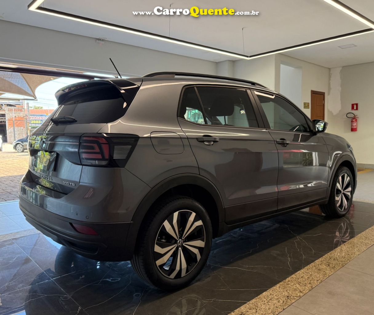 VOLKSWAGEN   T-CROSS 200 TSI 1.0  FLEX 12V 5P AUT.   CINZA 2024 1.0 FLEX - Loja