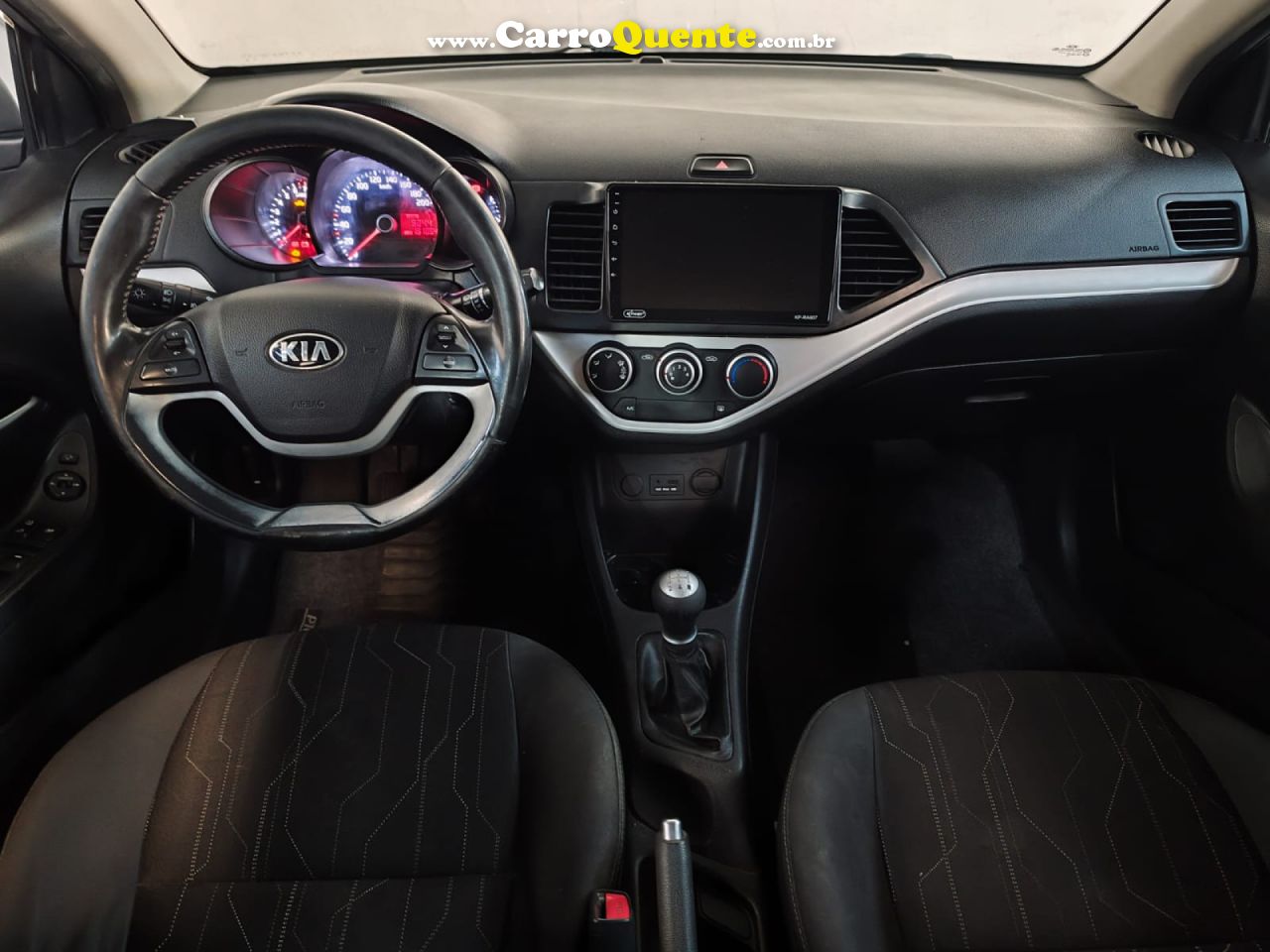 KIA   PICANTO EX 1.11.0 1.0 FLEX MEC.   PRATA 2014 1.1 FLEX - Loja