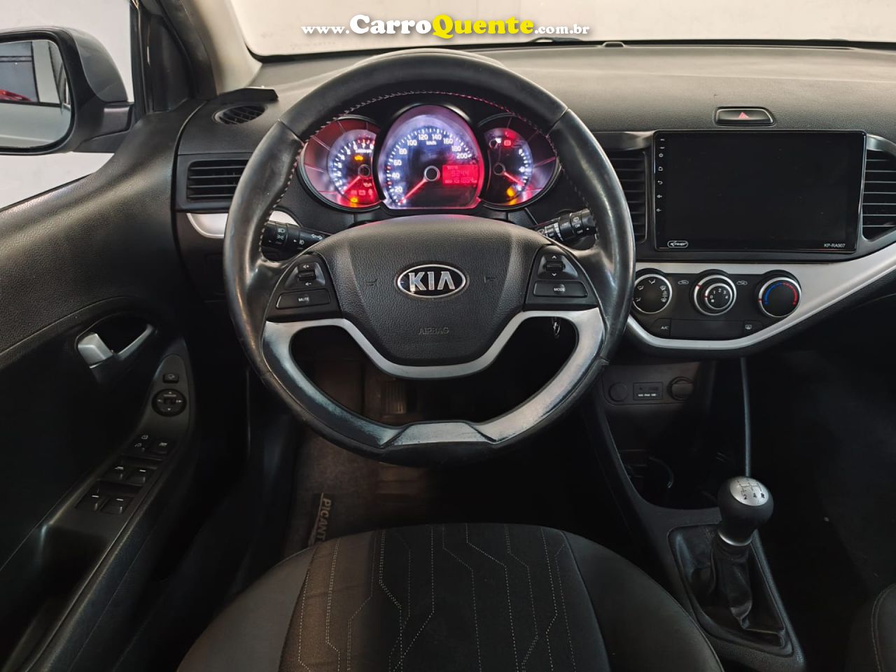 KIA   PICANTO EX 1.11.0 1.0 FLEX MEC.   PRATA 2014 1.1 FLEX - Loja