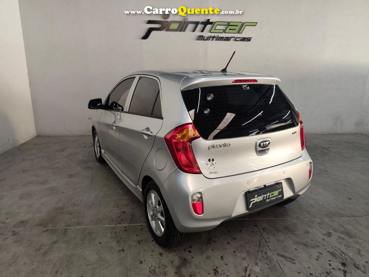 KIA   PICANTO EX 1.11.0 1.0 FLEX MEC.   PRATA 2014 1.1 FLEX - Loja