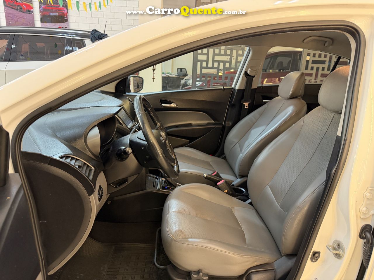 HYUNDAI   HB20S PREMIUM 1.6 FLEX 16V AUT. 4P   BRANCO 2017 1.6 FLEX - Loja