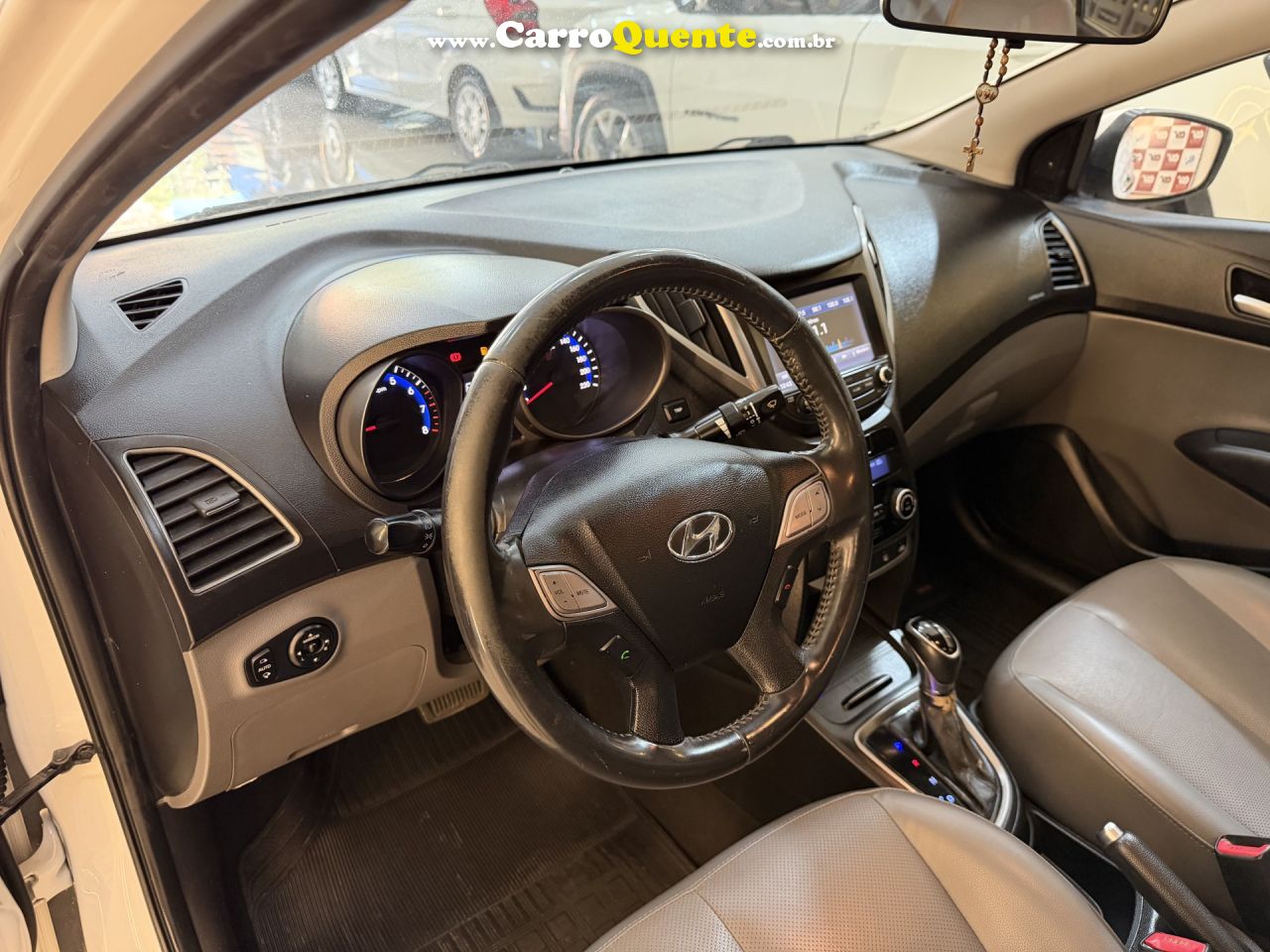 HYUNDAI   HB20S PREMIUM 1.6 FLEX 16V AUT. 4P   BRANCO 2017 1.6 FLEX - Loja