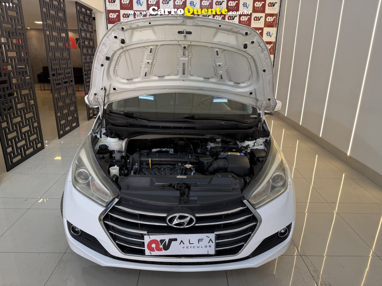 HYUNDAI   HB20S PREMIUM 1.6 FLEX 16V AUT. 4P   BRANCO 2017 1.6 FLEX - Loja