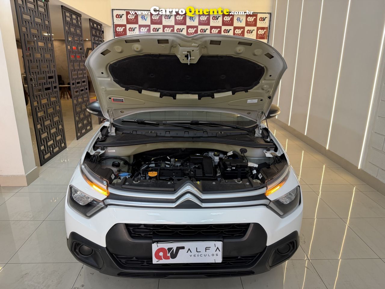 CITROËN   C3 LIVE PACK 1.0 FLEX 6V 5P MEC.   BRANCO 2024 1.0 FLEX - Loja