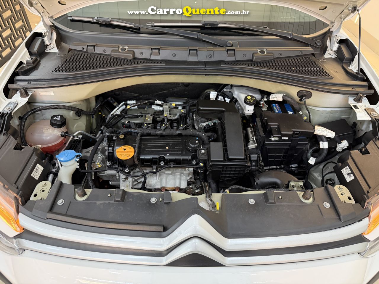 CITROËN   C3 LIVE PACK 1.0 FLEX 6V 5P MEC.   BRANCO 2024 1.0 FLEX - Loja