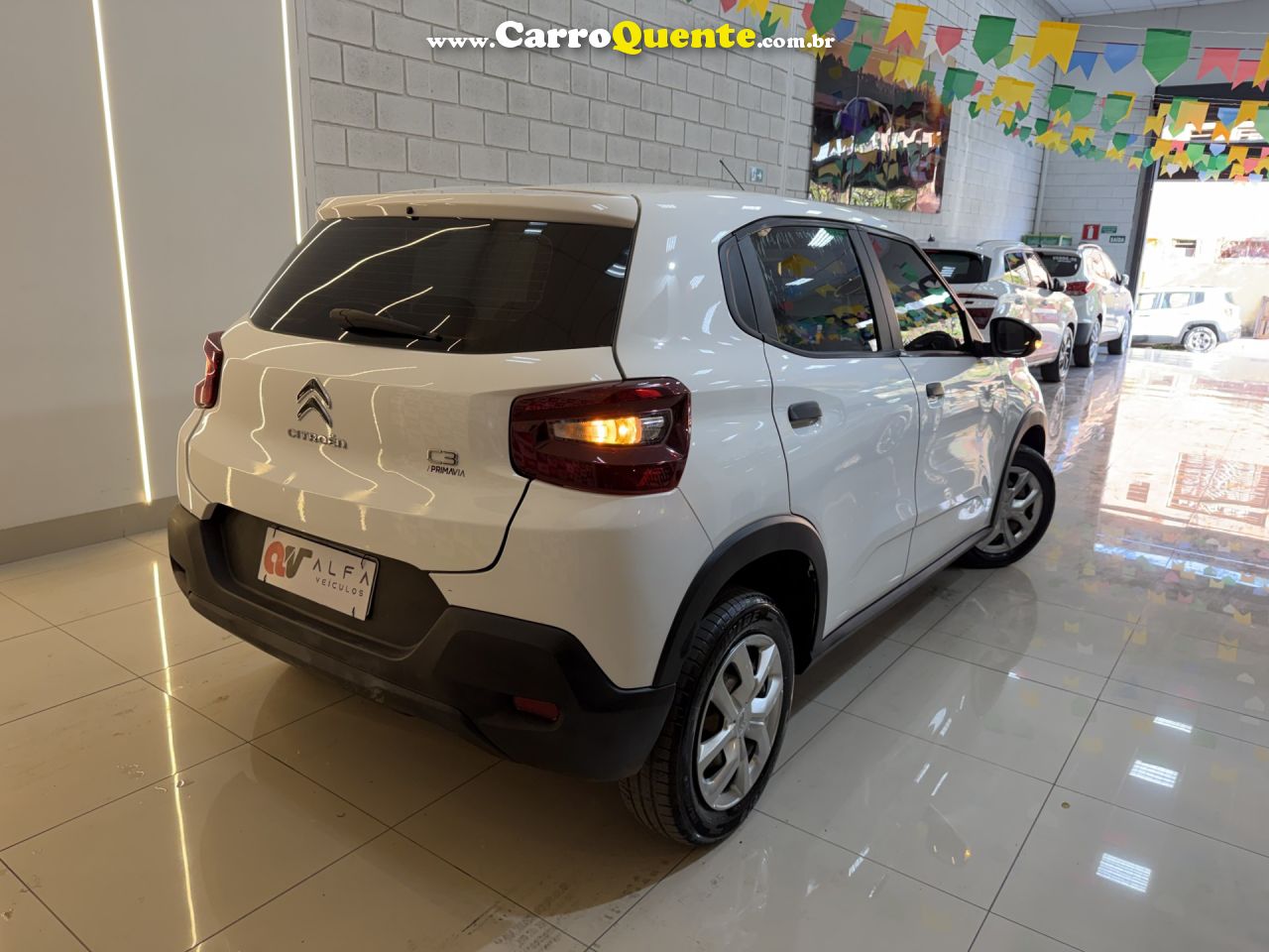 CITROËN   C3 LIVE PACK 1.0 FLEX 6V 5P MEC.   BRANCO 2024 1.0 FLEX - Loja