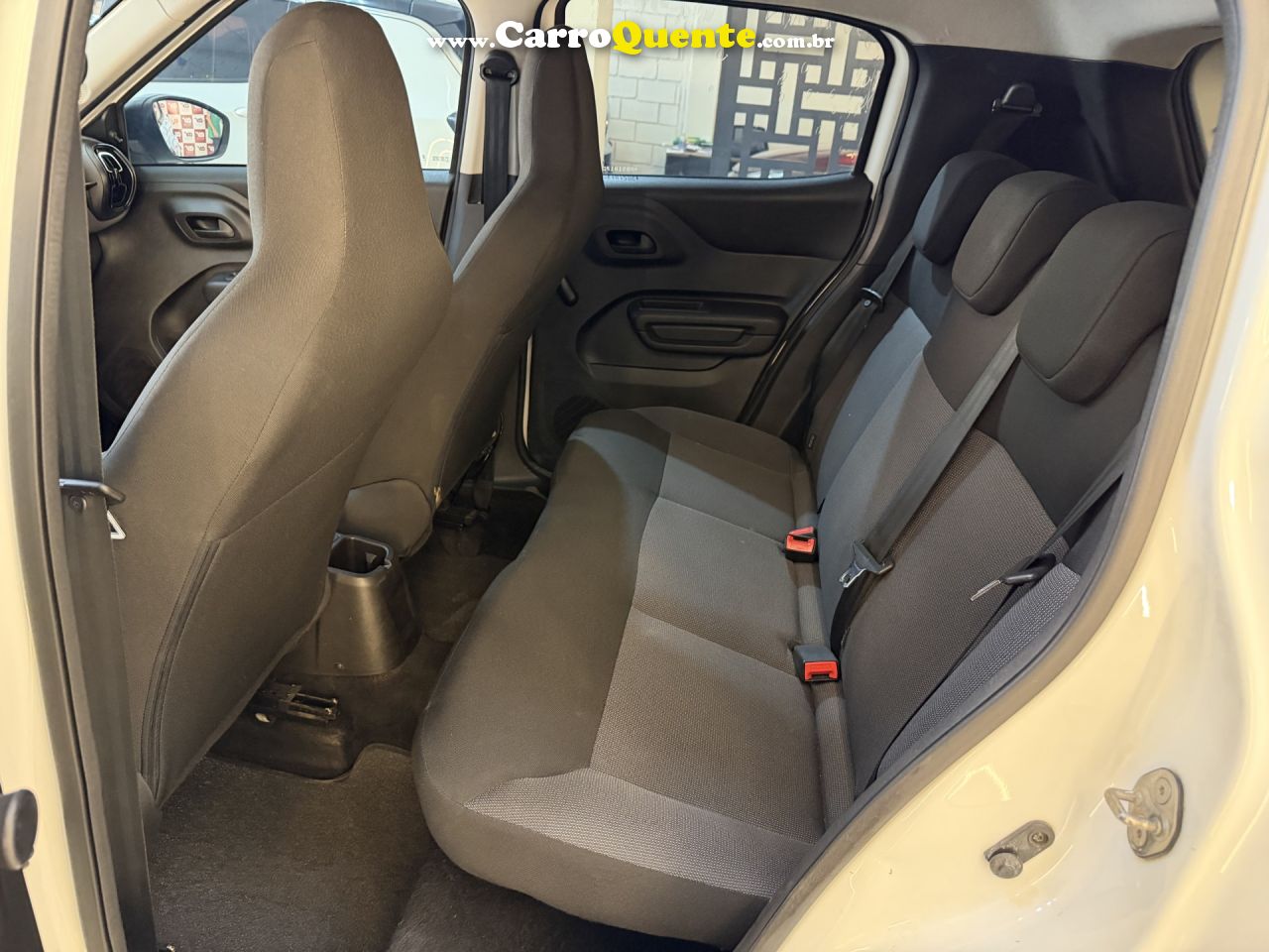 CITROËN   C3 LIVE PACK 1.0 FLEX 6V 5P MEC.   BRANCO 2024 1.0 FLEX - Loja