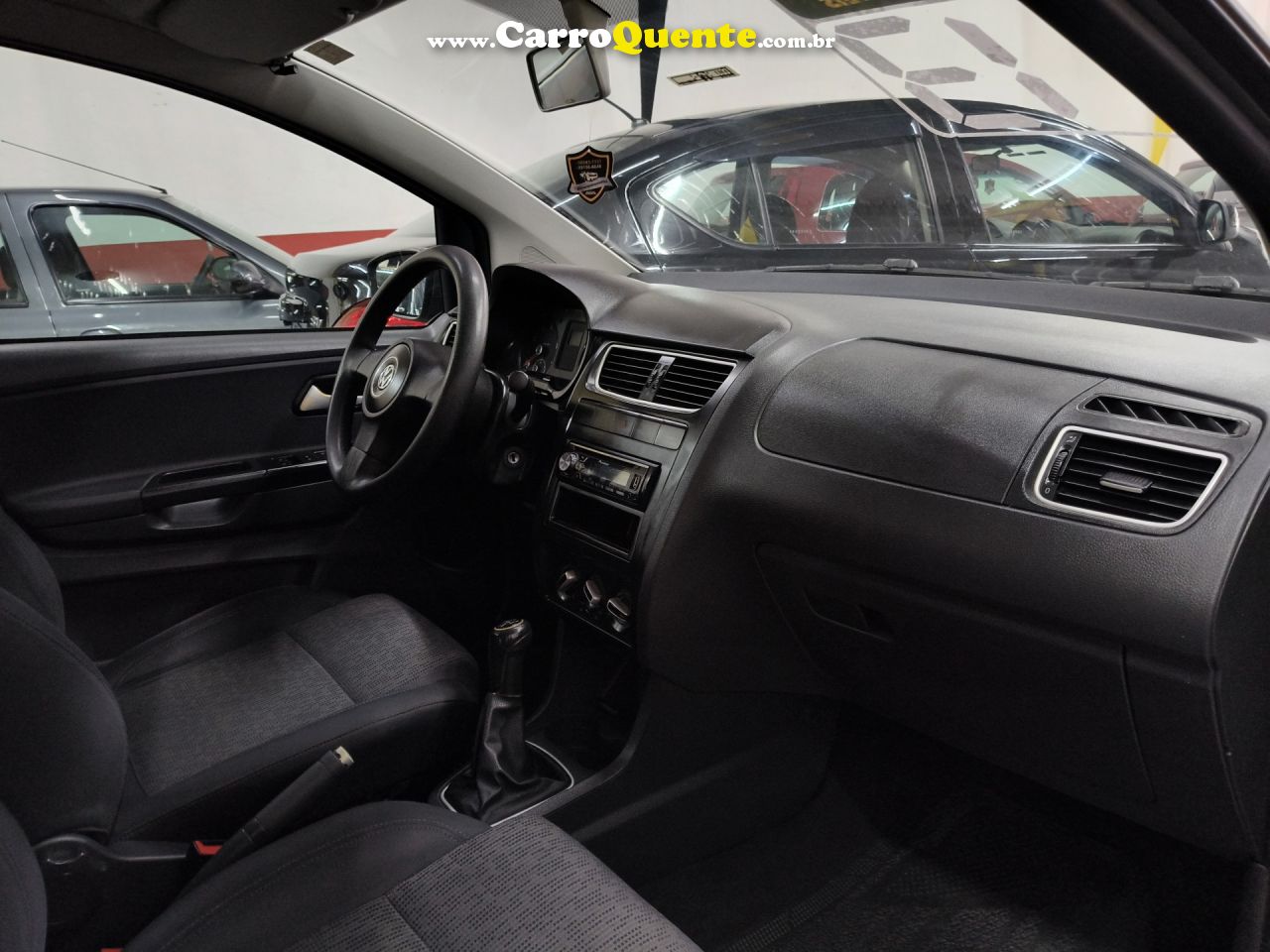 VOLKSWAGEN   FOX 1.6 MI TOTAL FLEX 8V 5P   CINZA 2013 1.6 FLEX - Loja