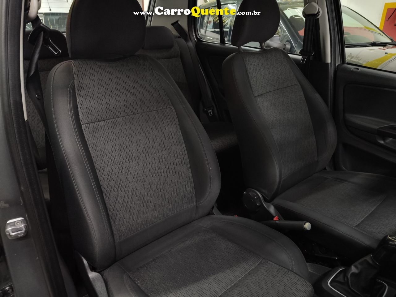 VOLKSWAGEN   FOX 1.6 MI TOTAL FLEX 8V 5P   CINZA 2013 1.6 FLEX - Loja