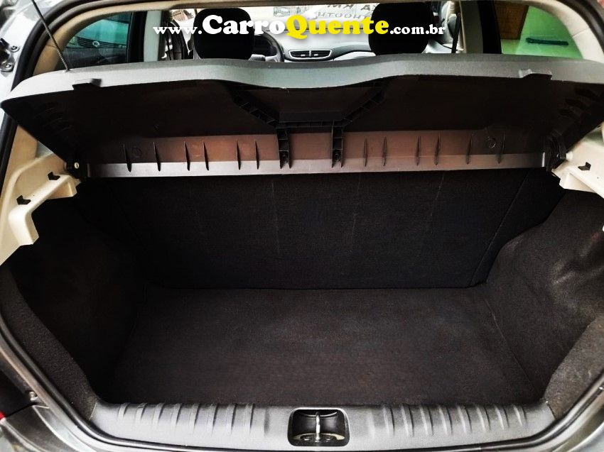 Chevrolet ONIX 1.0 MPFI LT 8V FLEX 4P MANUAL - Loja