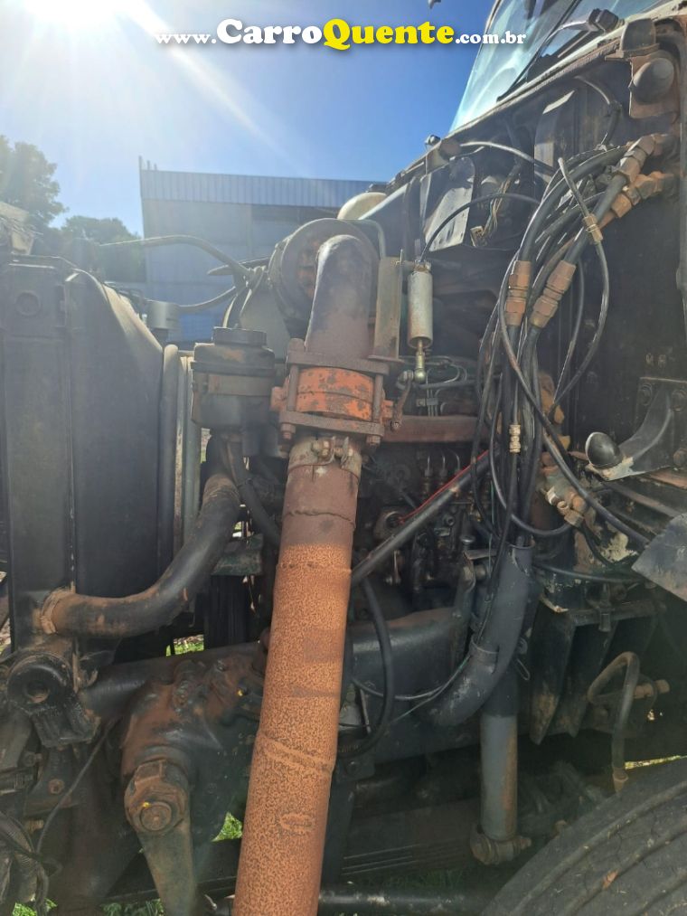 Volvo N10 280 Cavalo Mecânico 4x2 - Loja