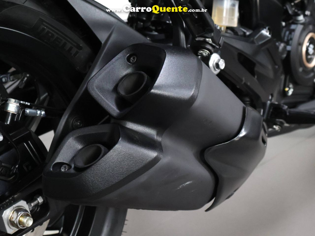 BAJAJ DOMINAR 400 ABS 2026 - Loja