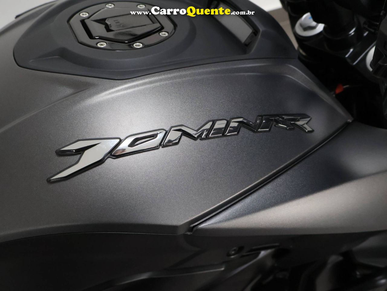 BAJAJ DOMINAR 400 ABS 2026 - Loja