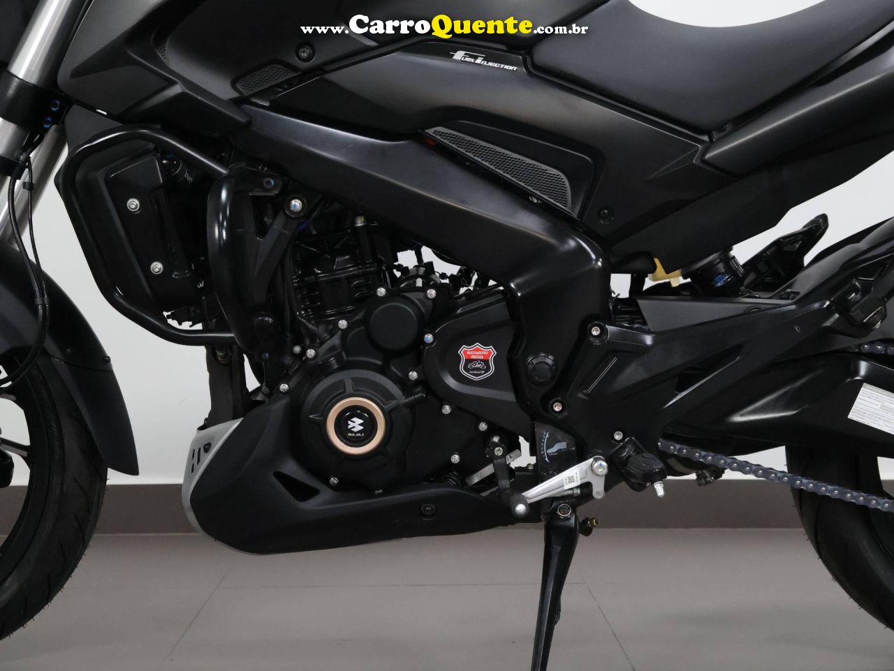 BAJAJ DOMINAR 400 ABS 2026 - Loja